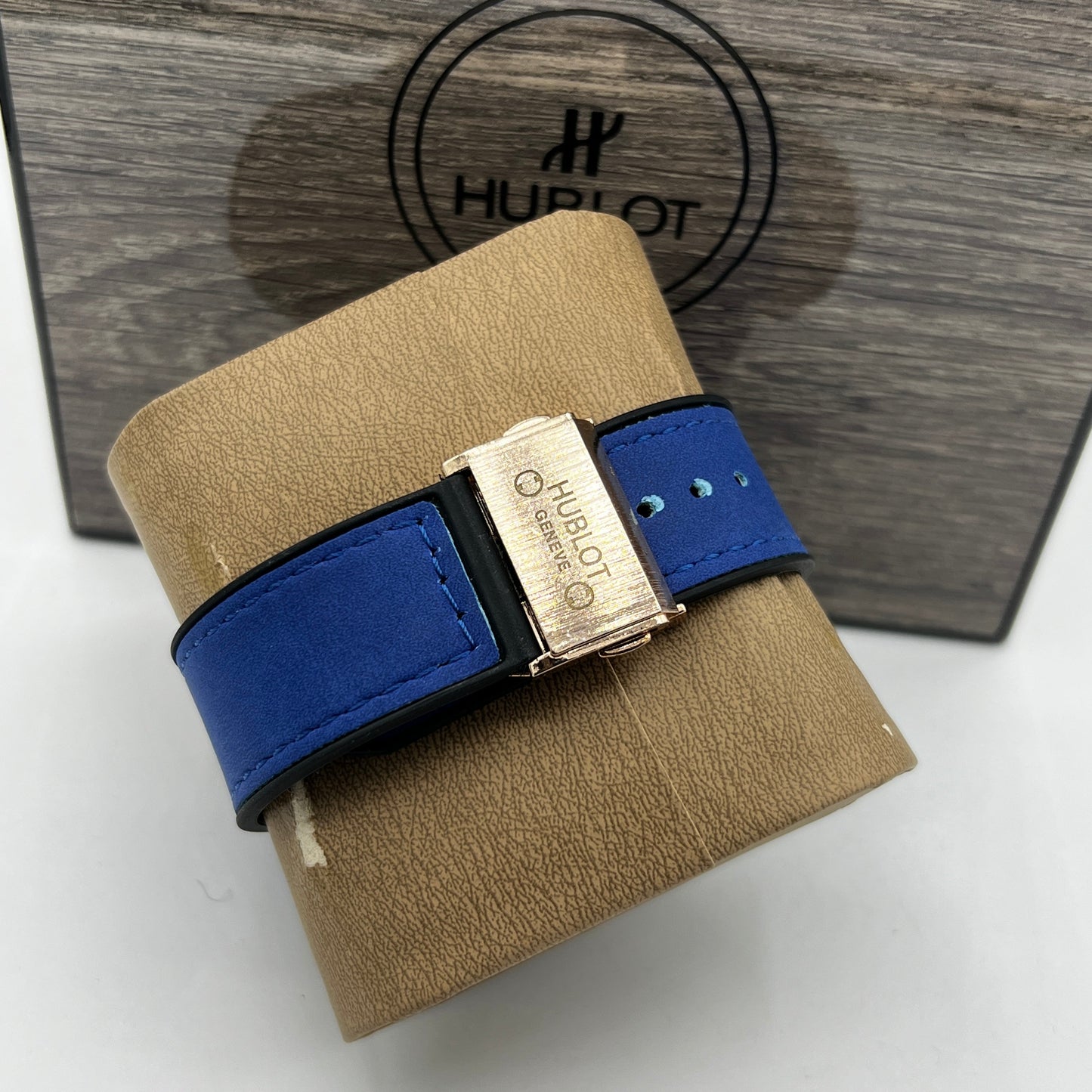HUB WATCH
