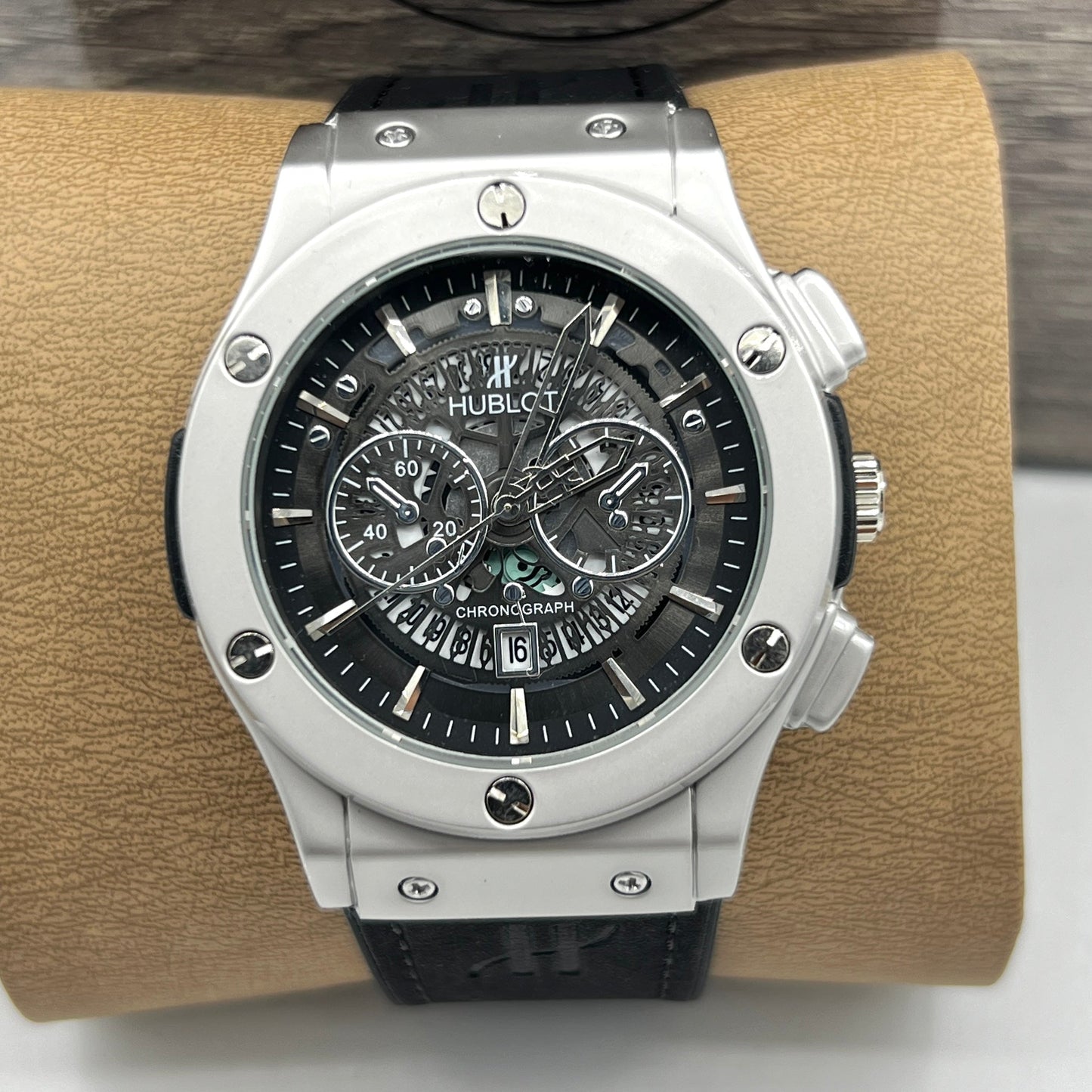HUB WATCH