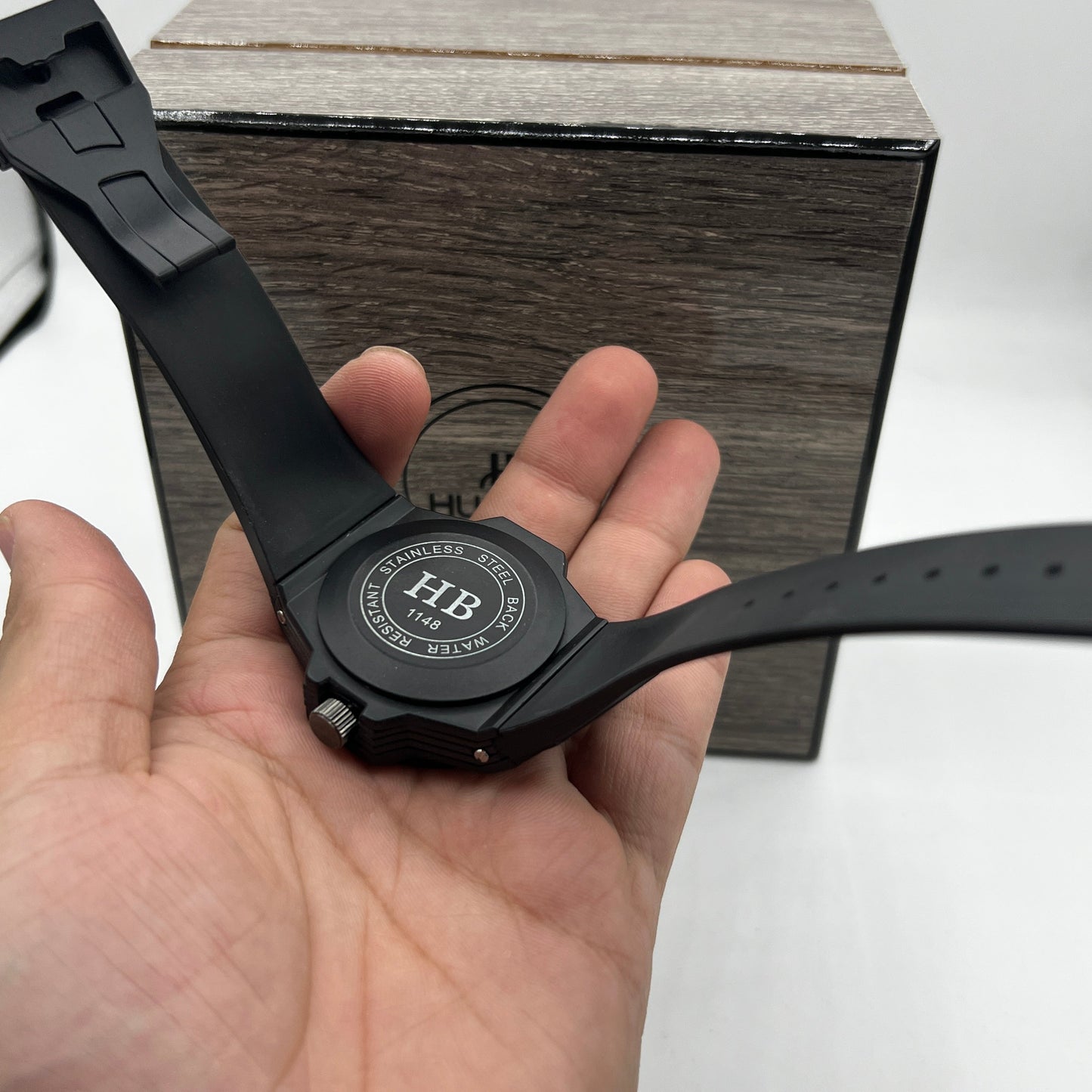 HUB WATCH