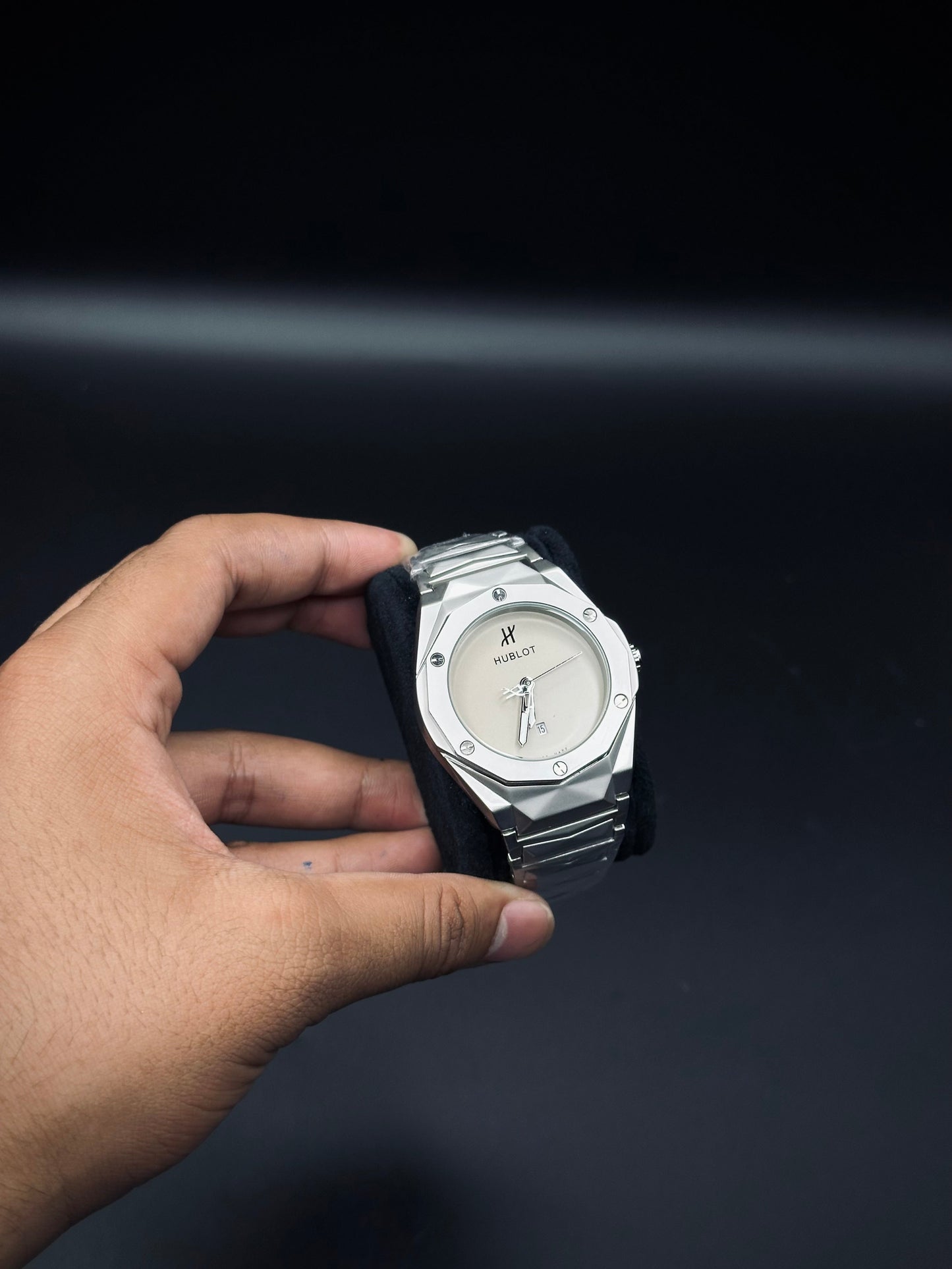 Hublot Cut
