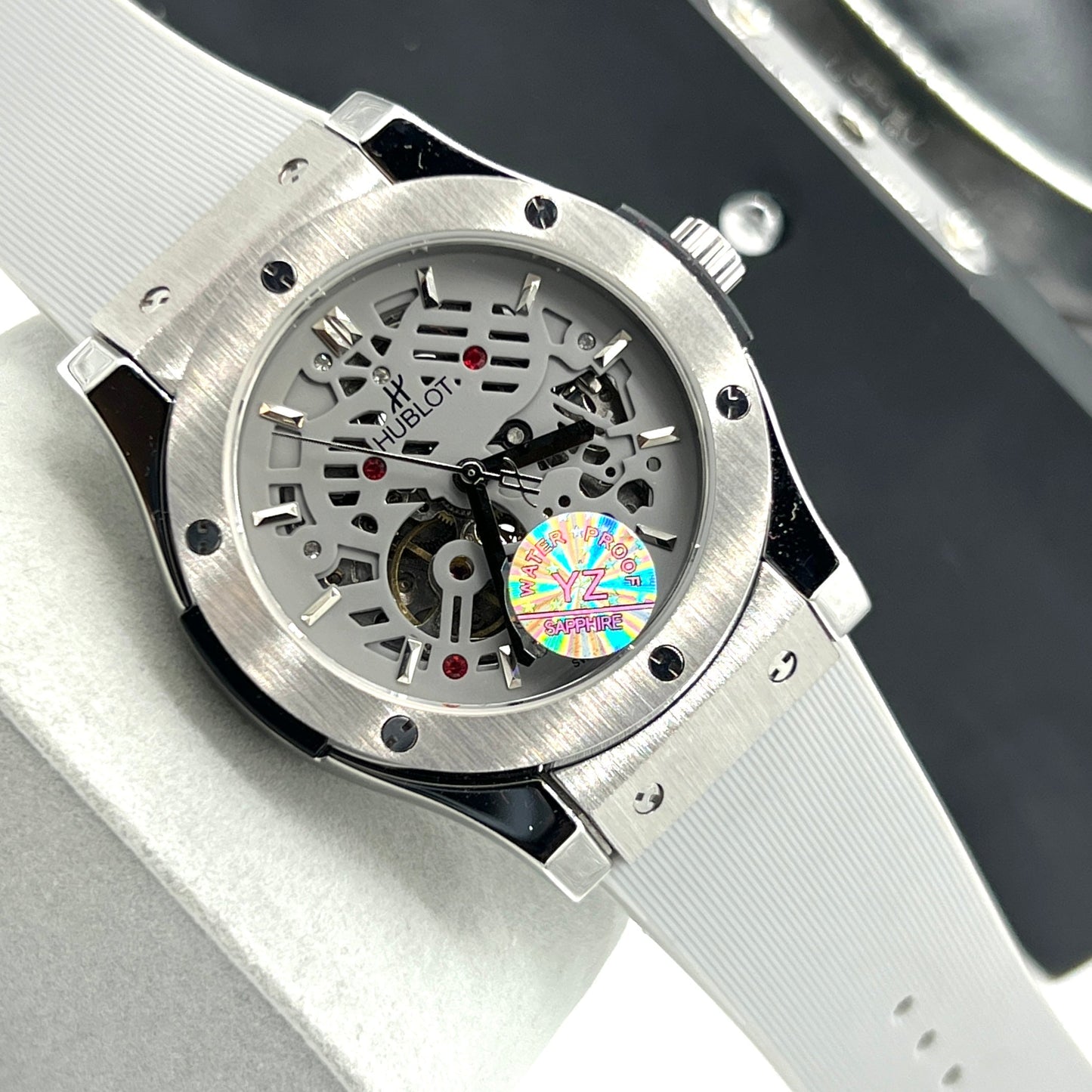 HUB MASTER PLUS PREMIUM AUTOMATIC WATCH WITH BOX