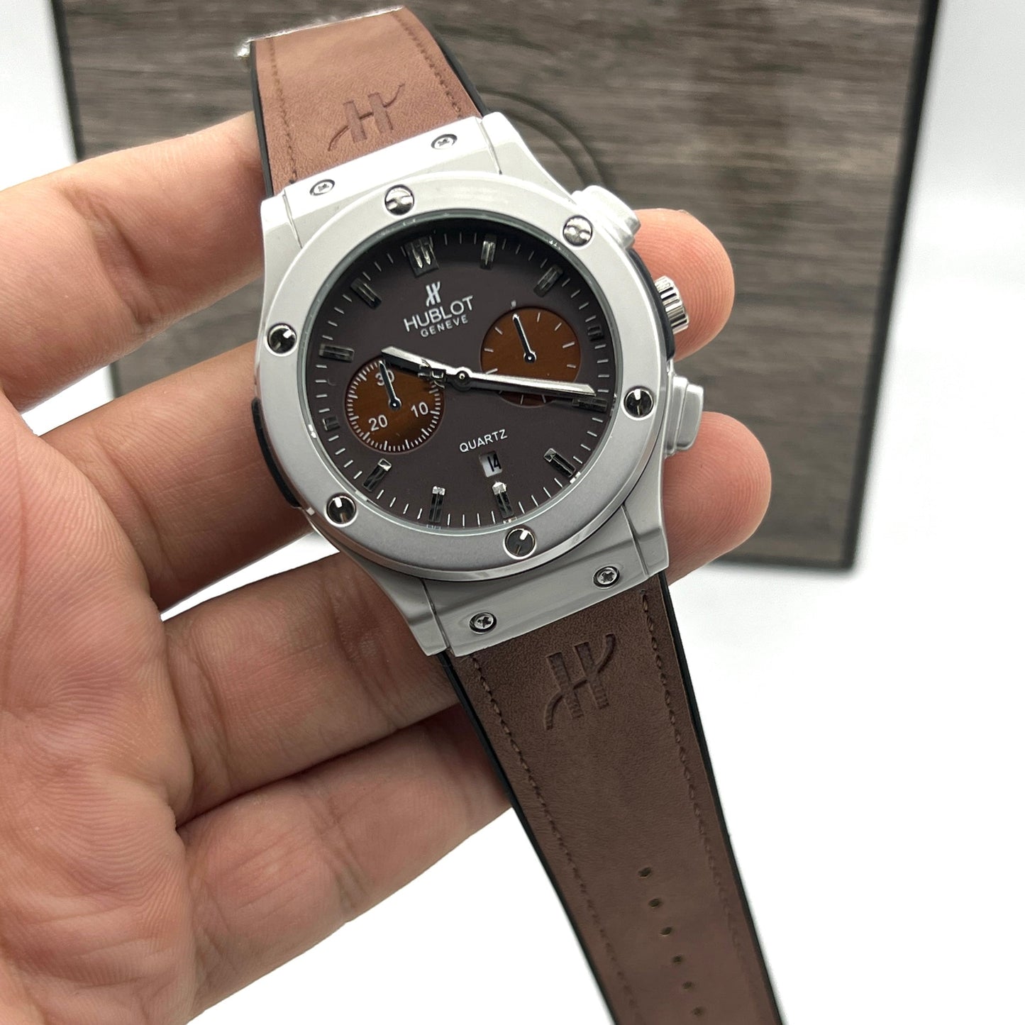 HUB WATCH