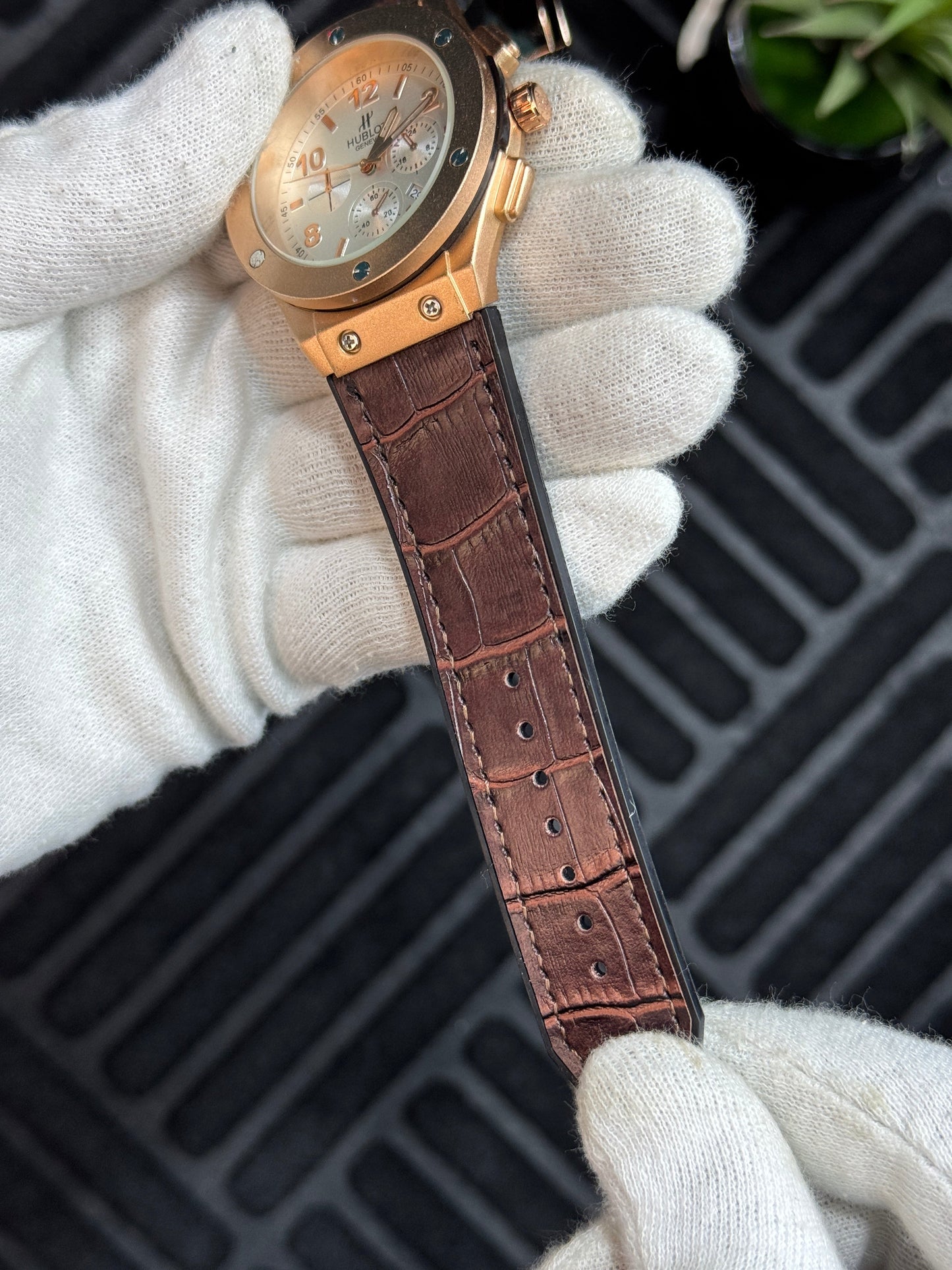 Hublot Chronograph - Gold