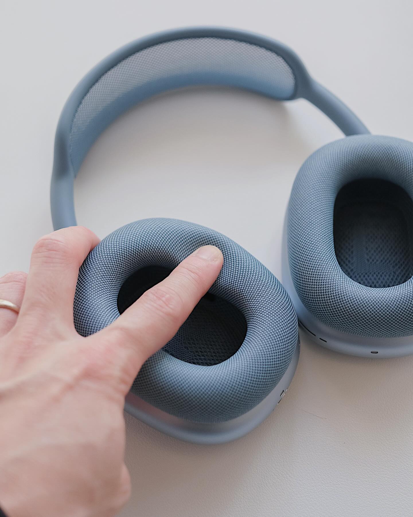 AirPods Max Blue